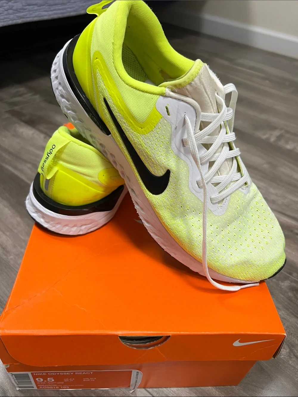 🔥🔥Nike Men’s Neon Yellow and Black Running Shoes - ODYSSEY REACT